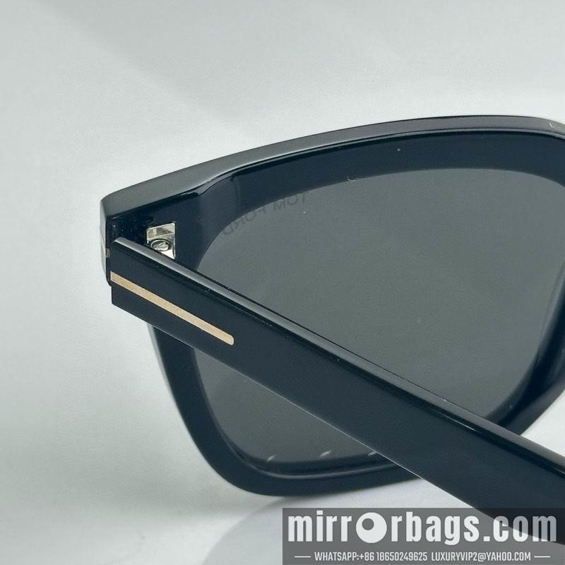 Tom Ford Glasses smx102