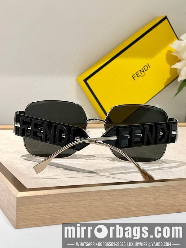 Fendi Glasses smx100