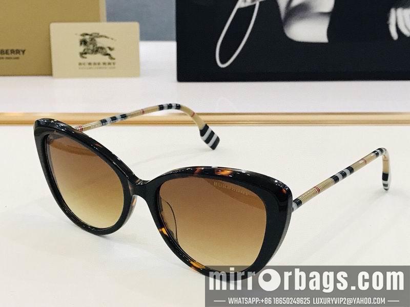 Burberry Glasses smx21