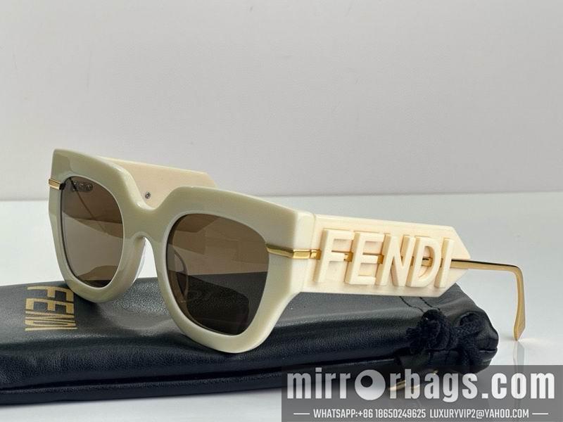 Fendi Glasses smx130