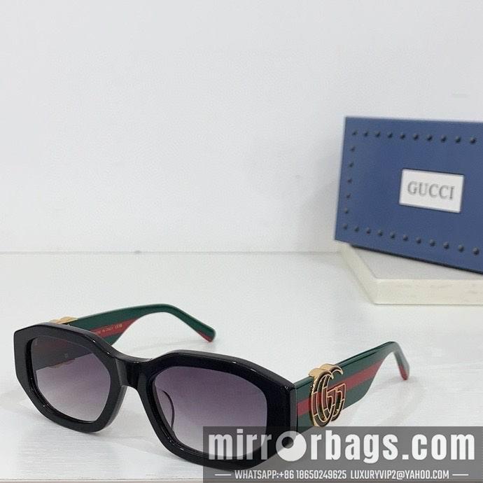 Gucci Glasses smx210