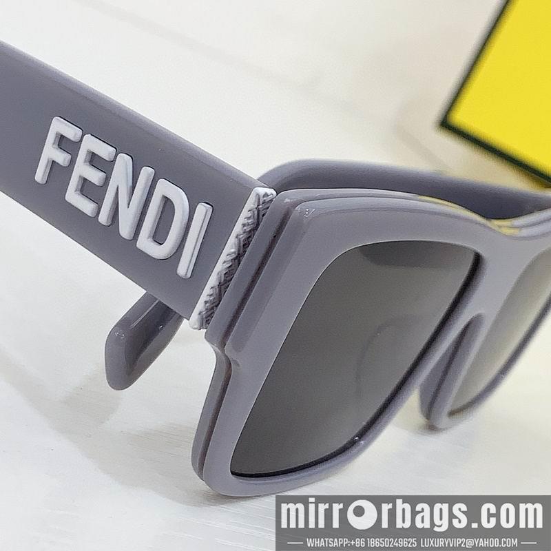 Fendi Glasses smx72