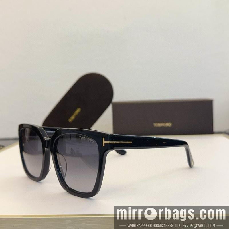 Tom Ford Glasses smx144