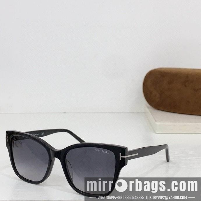 Tom Ford Glasses smx157