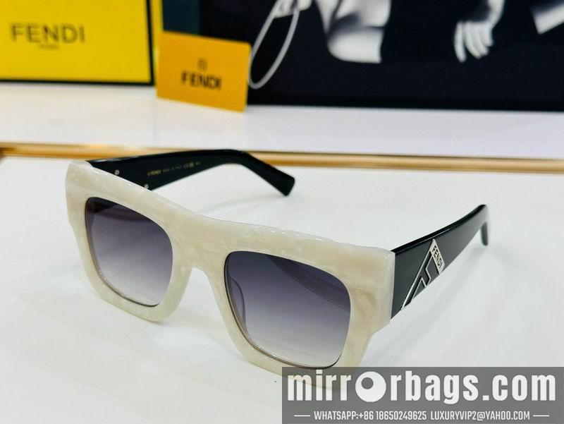Fendi Glasses smx120