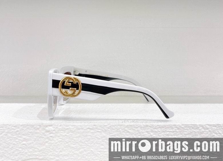 Gucci Glasses smx106