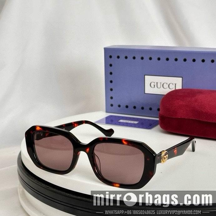 Gucci Glasses smx211