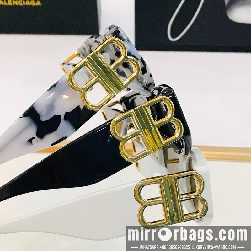Balenciaga Glasses smx40