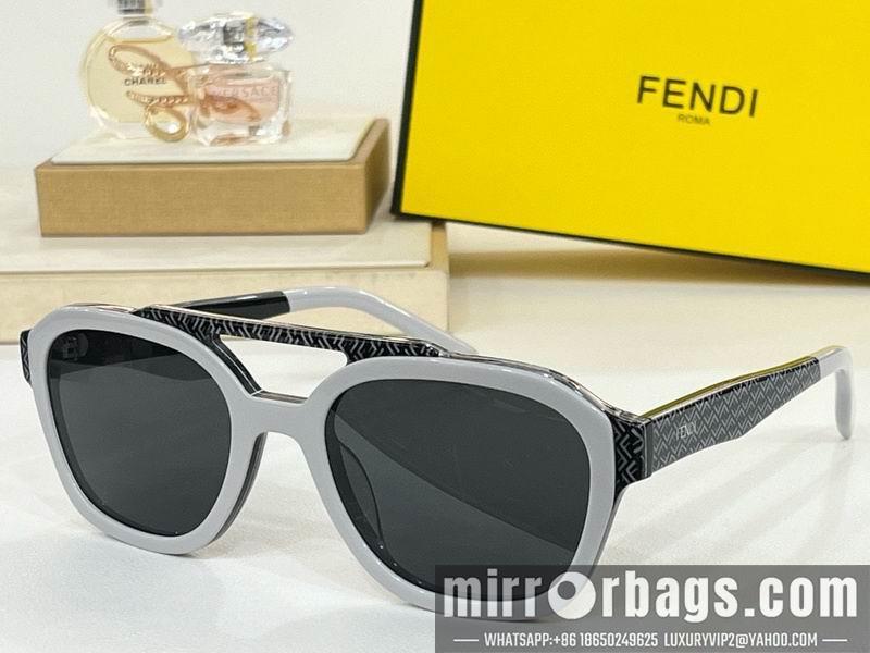 Fendi Glasses smx83