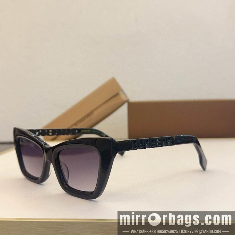 Burberry Glasses smx71