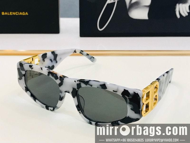 Balenciaga Glasses smx40