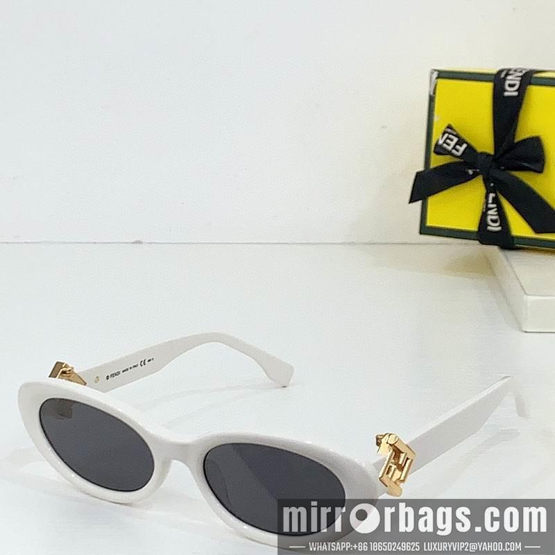 Fendi Glasses smh33