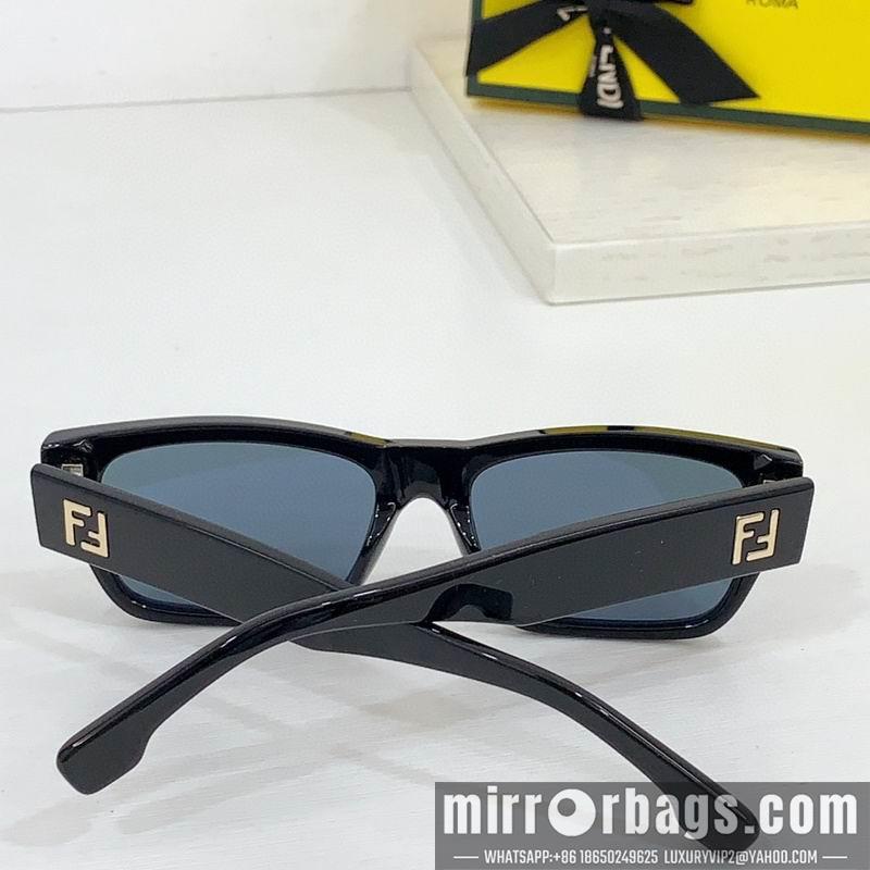 Fendi Glasses smh80