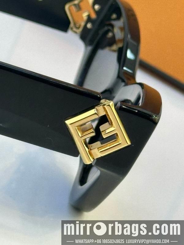 Fendi Glasses smh81