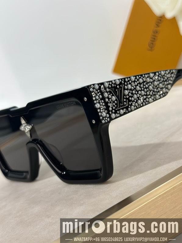 LV Glasses smx192