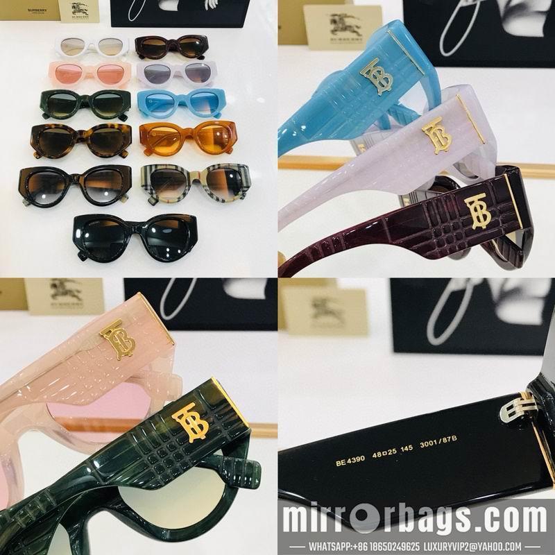 Burberry Glasses smx18