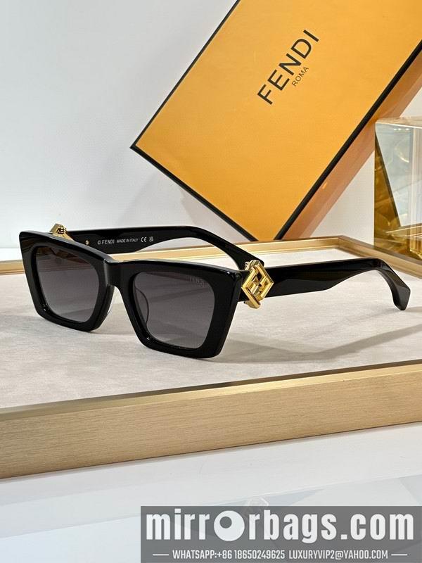 Fendi Glasses smh75