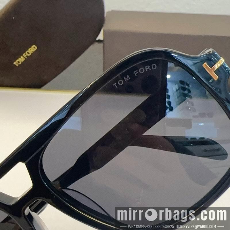 Tom Ford Glasses smx143