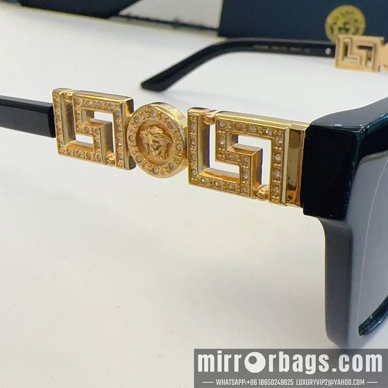 Versace Glaases smx163