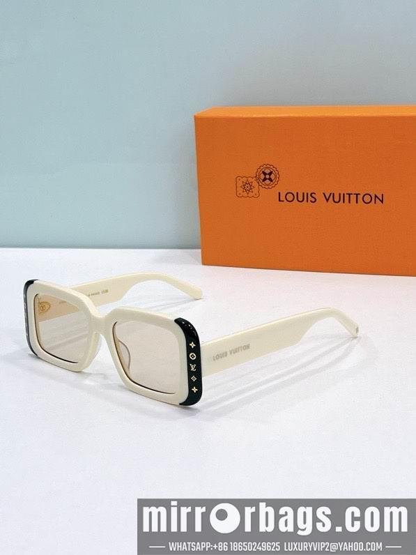 LV Glasses smx128