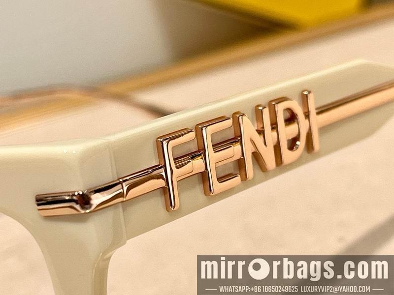 Fendi Glasses smx48