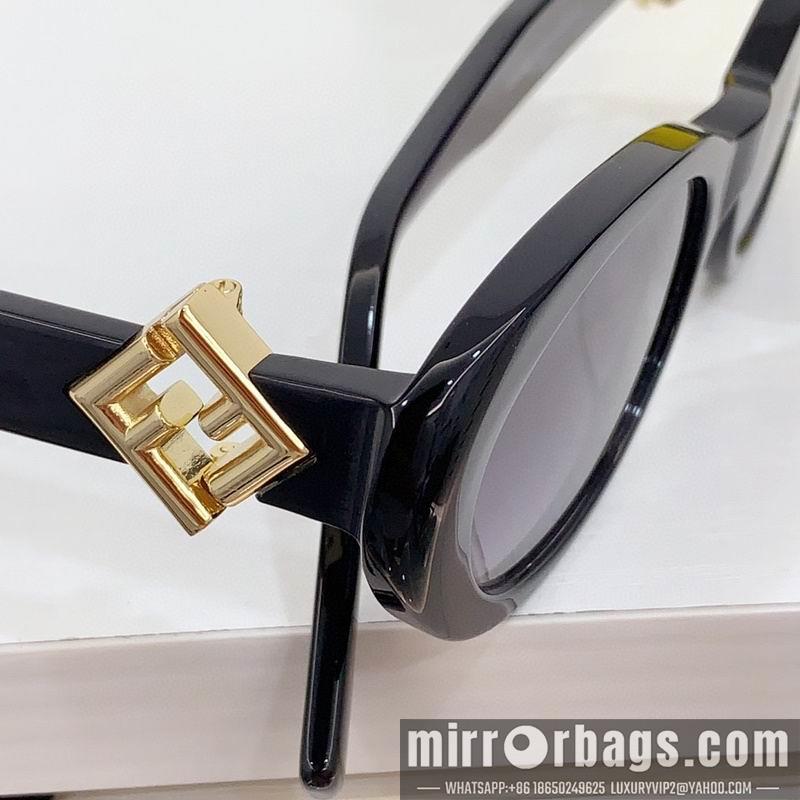 Fendi Glasses smh25