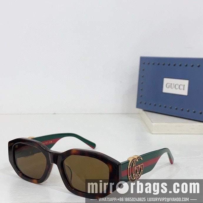 Gucci Glasses smx210