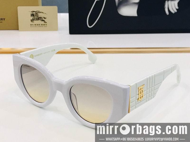 Burberry Glasses smx18