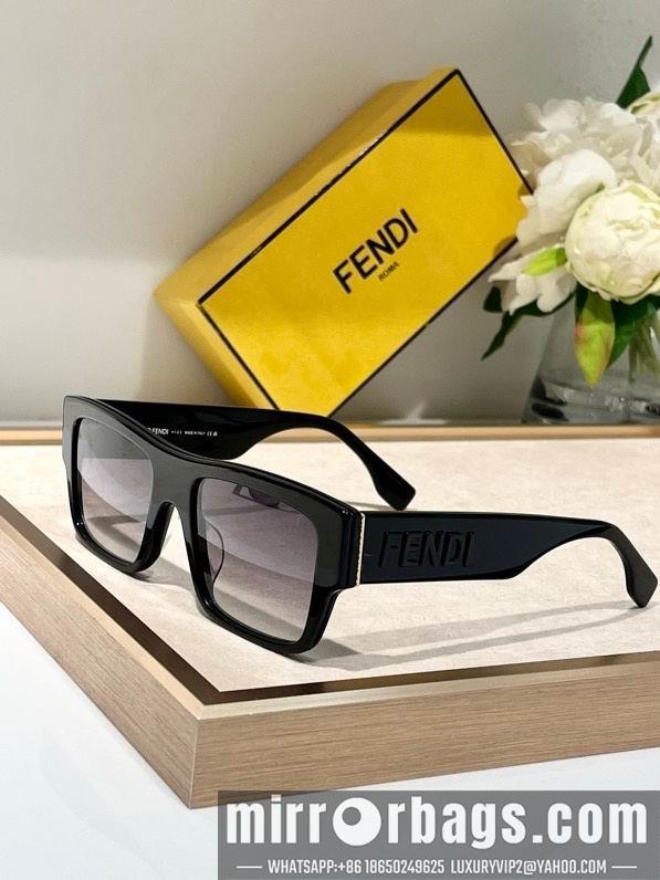 Fendi Glasses smx50