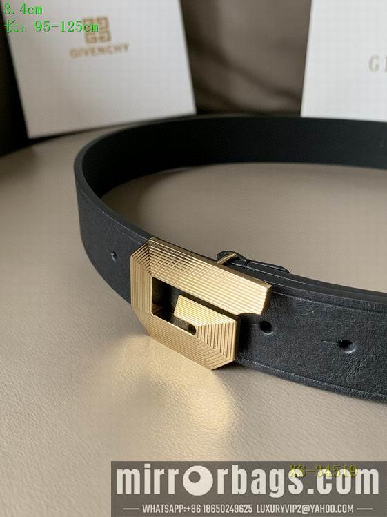 Givenchy Belt 34mm 95-125CM 8L01