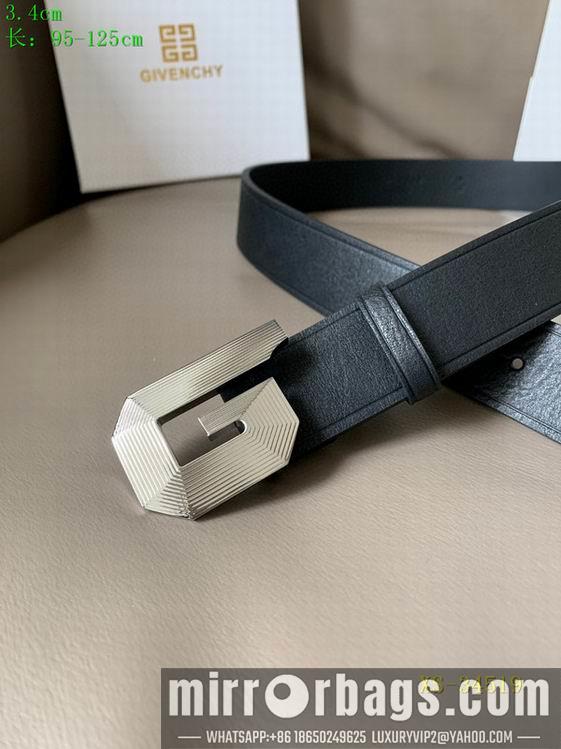Givenchy Belt 34mm 95-125CM 8L01