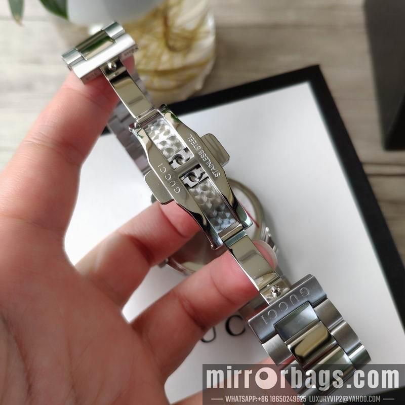 Gucci watch 080644