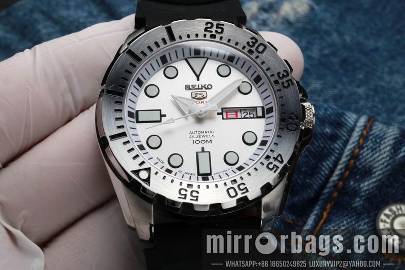 Seiko 43.3X13mm 072801