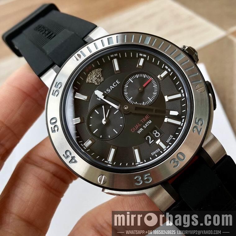 Versace men 44mm M05