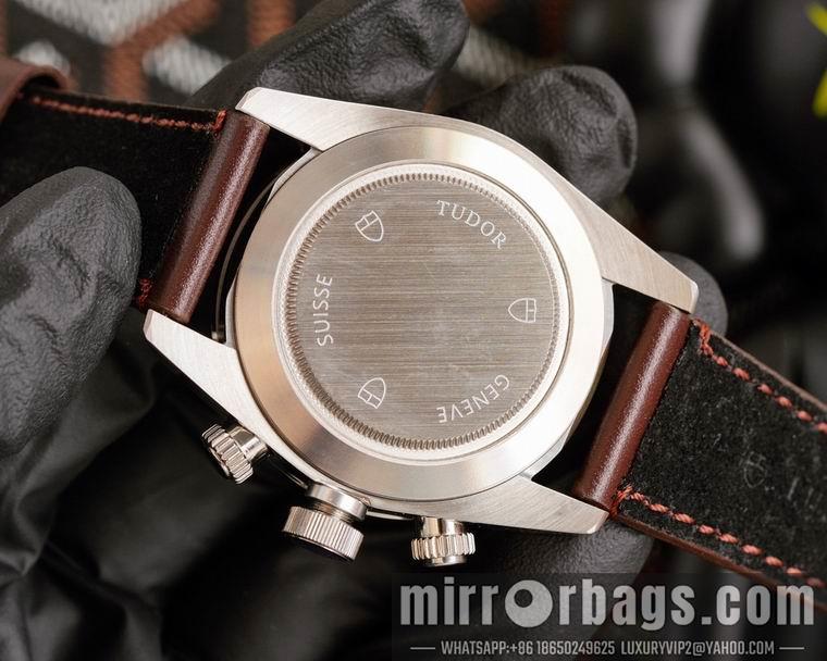 Tudor men 42mm M09