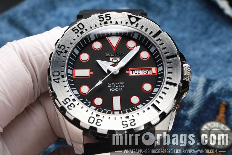 Seiko men 43mm M03