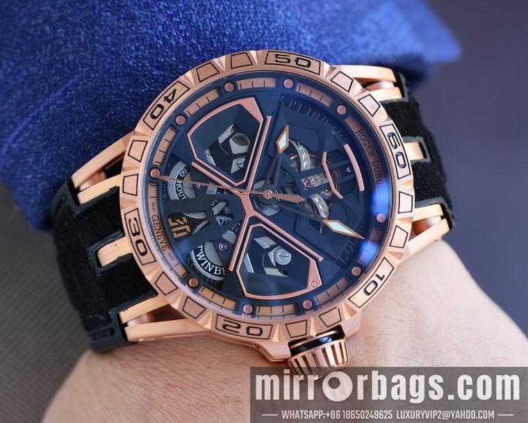 Roger Dubuis men 45mm M01