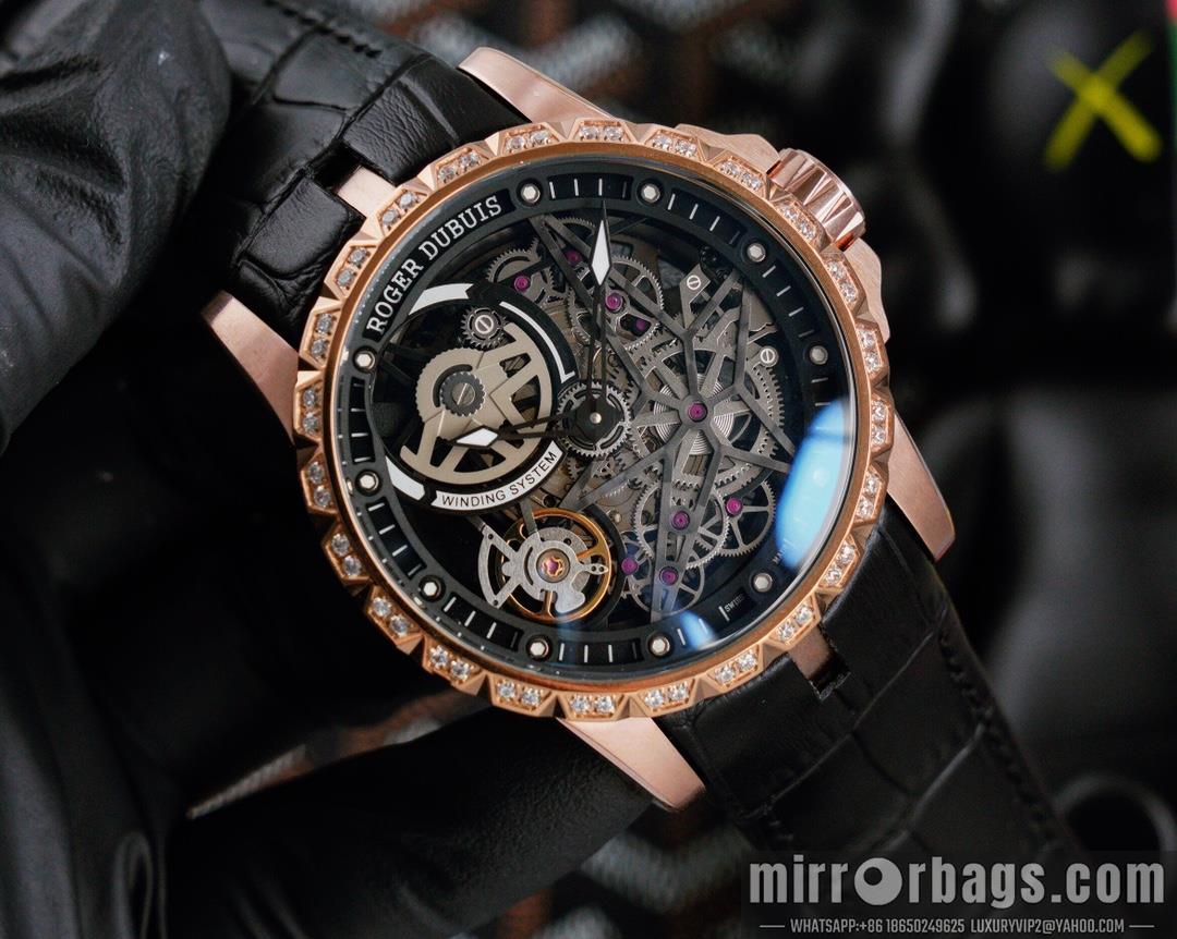Roger Dubuis watch M08