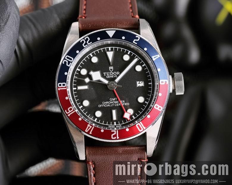Tudor men 42mm M12