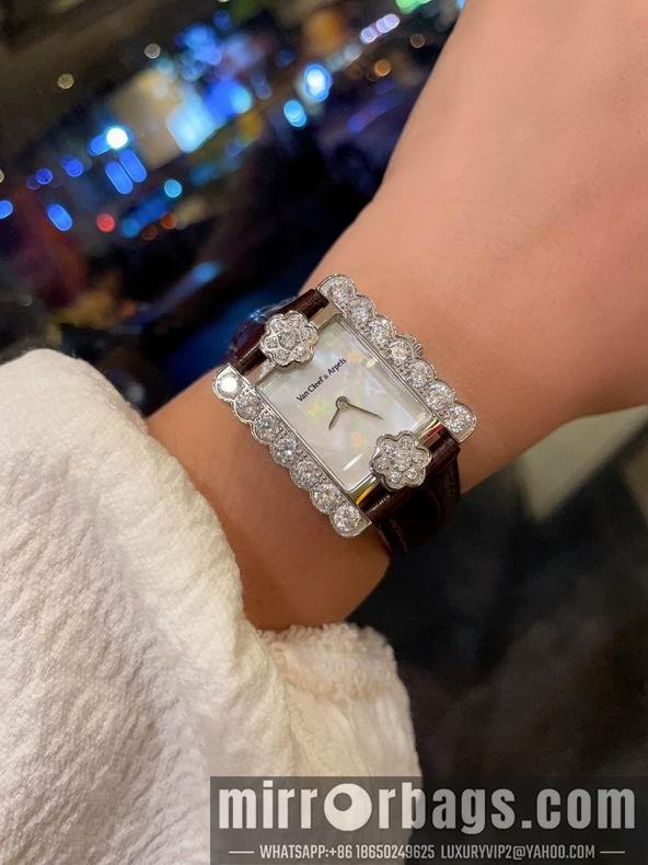 Van Cleef & Arpels women 33mm 101649