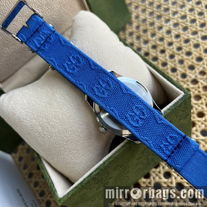 Gucci watch 080637
