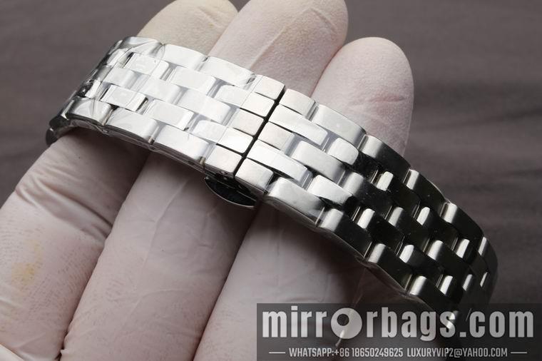 Seiko men 40.5X11.84mm M05