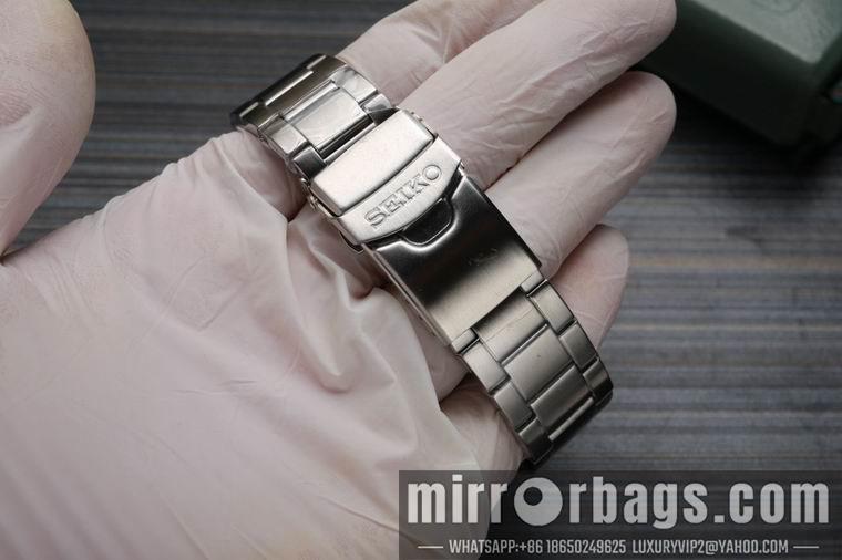 Seiko men 43mm M04