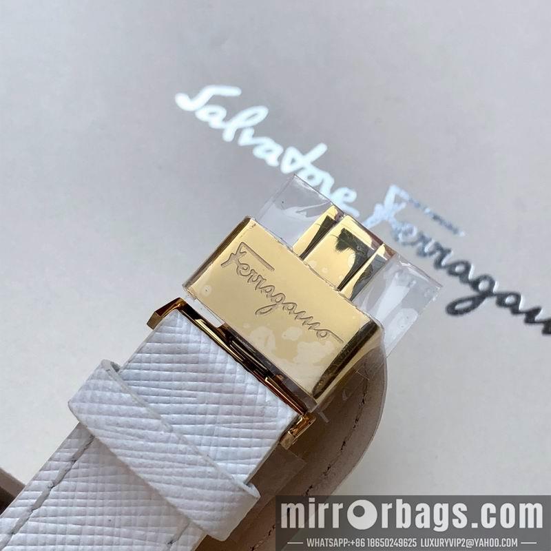 Ferragamo 37mm 032437