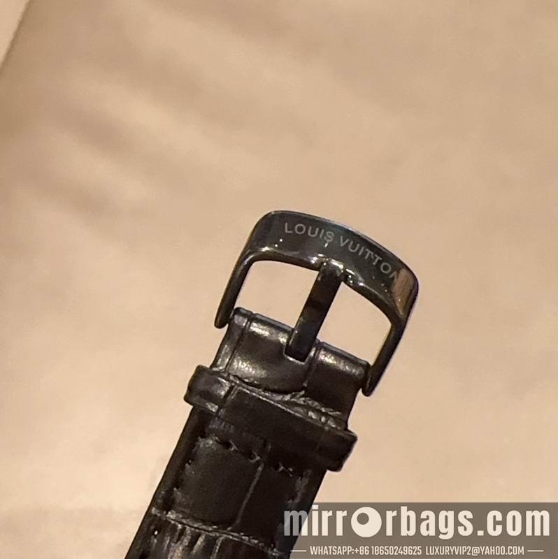 LV watch 082233