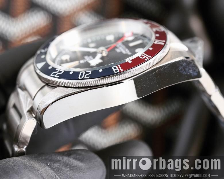 Tudor men 42mm M12