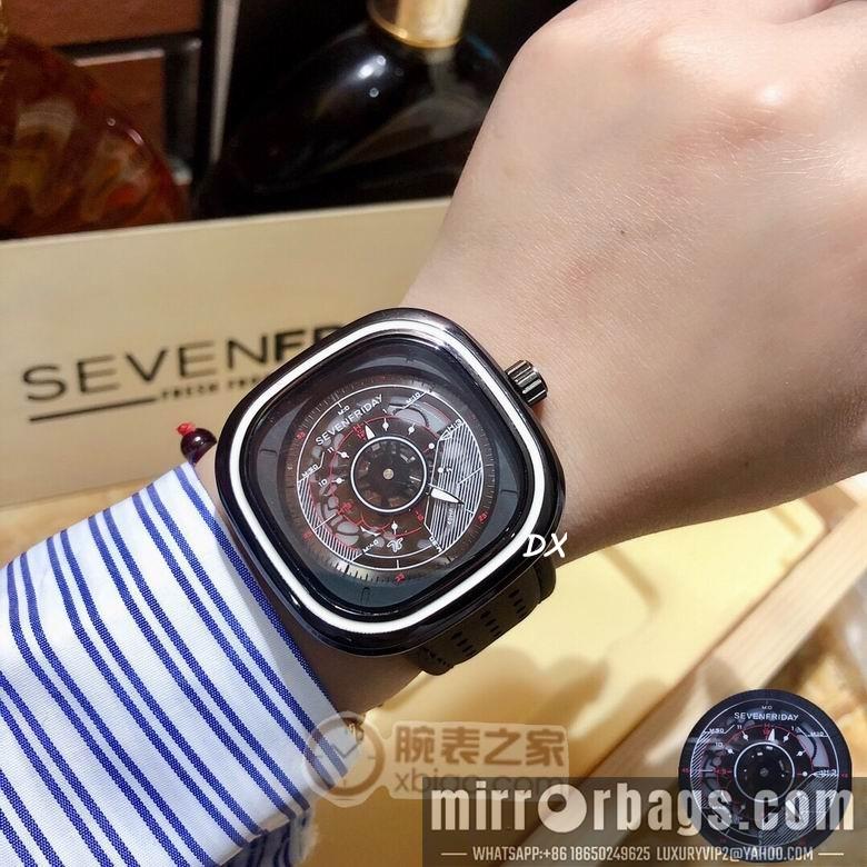 Seven Friday 47x47mm 2nms19
