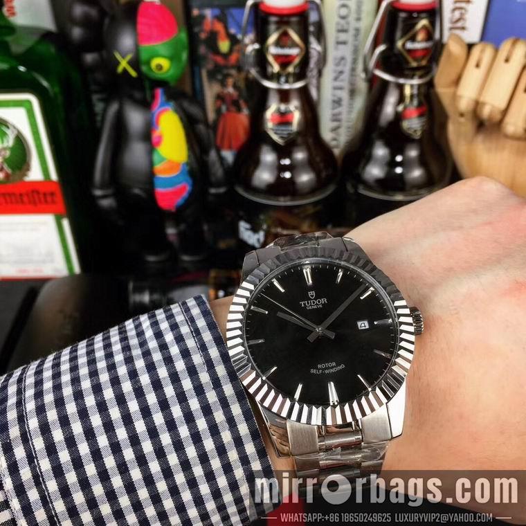 Tudor men 40mm M03