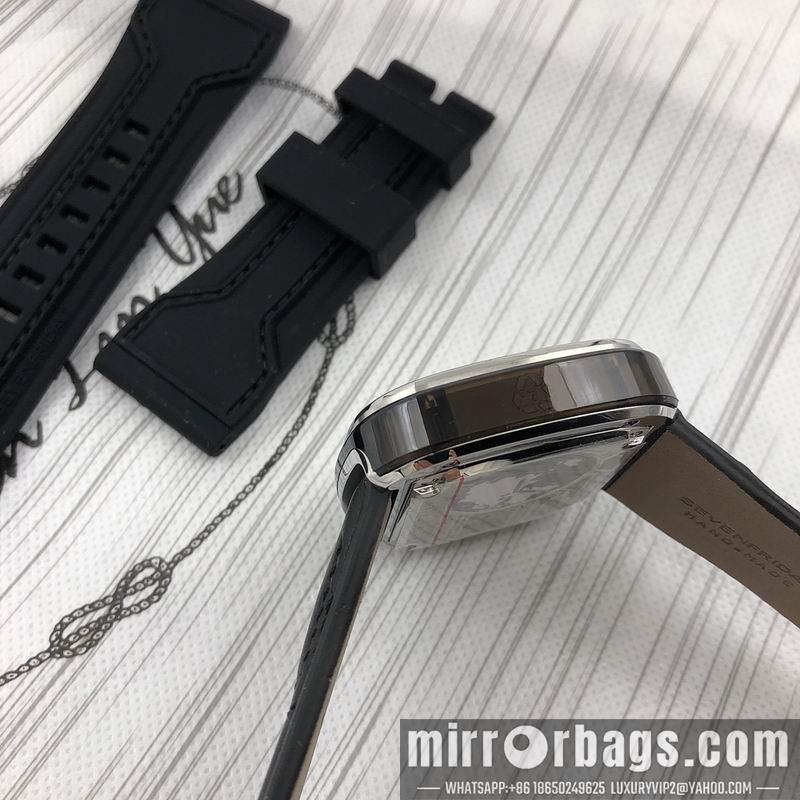 Seven Friday 47.6X47mm 0321110