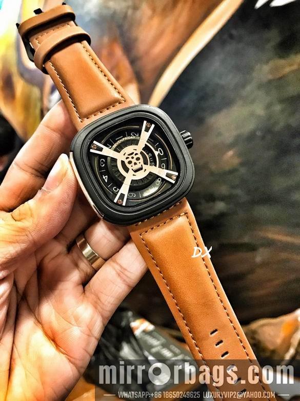 Seven Friday 47x47mm 2nms53